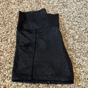 CVG Black Leopard 5” shorts - L